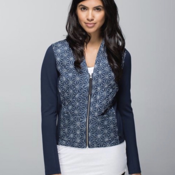 LULULEMON Shibori Sashiko Starburst Blue Jacket size 8 - Picture 2 of 10